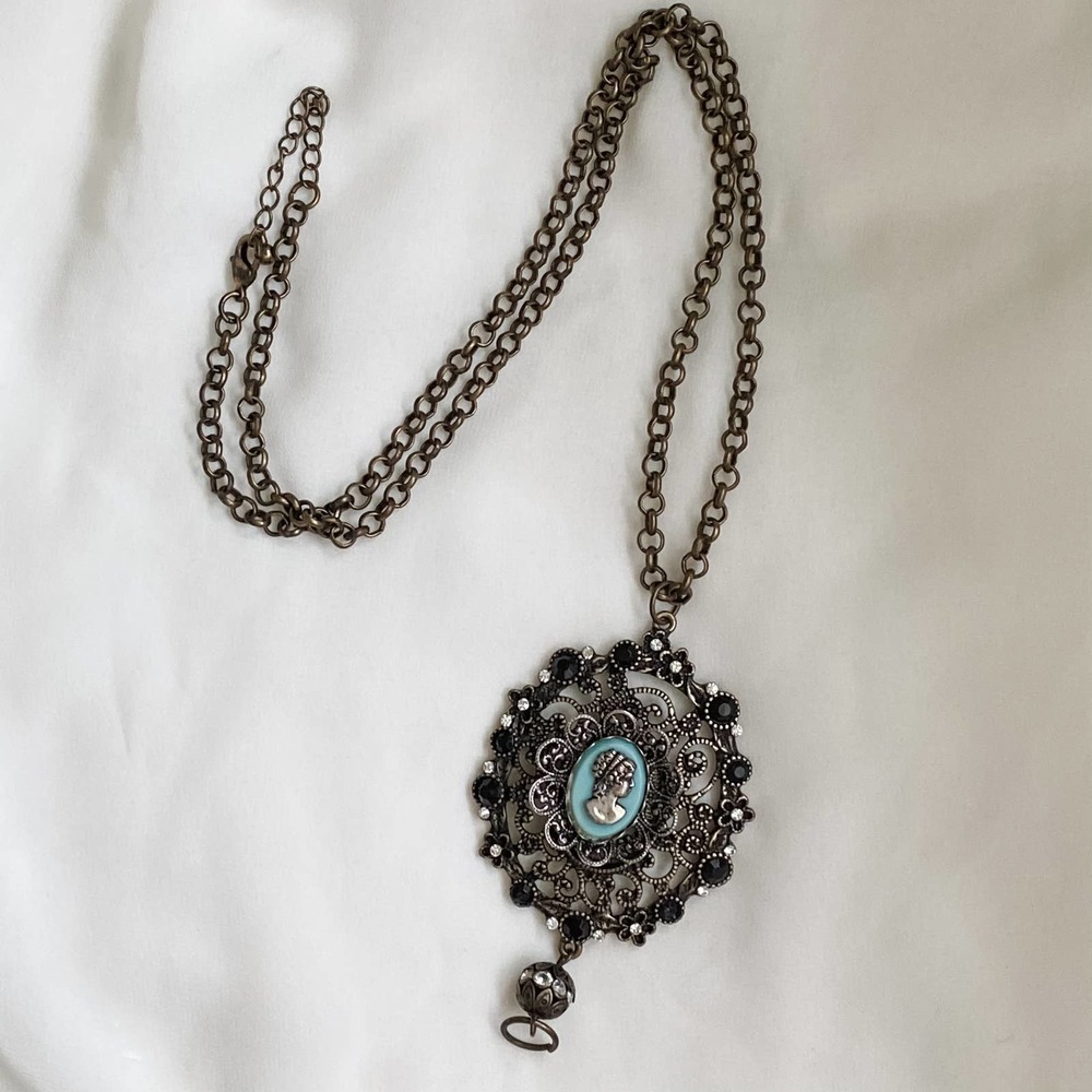 Vtg Pastel Blue Cameo Medallion Necklace - image 2